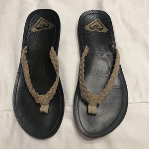 Roxy Flip Flop Sandals Brown with Tan Braided Straps Womens Size 7